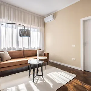 Apartment Elegant Two Bedrooms, Bucharest